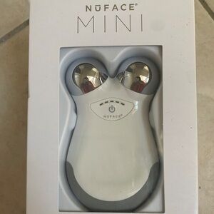 Nuface facial tuning device
